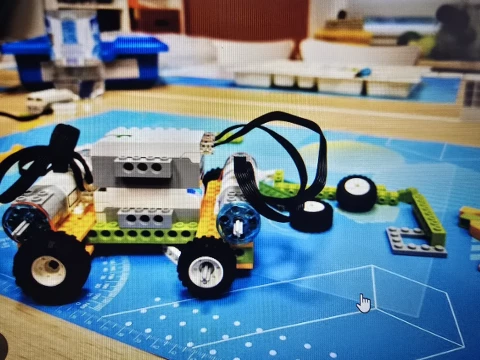 Zajęcia edukacyjne z Robotyki -część 1!
