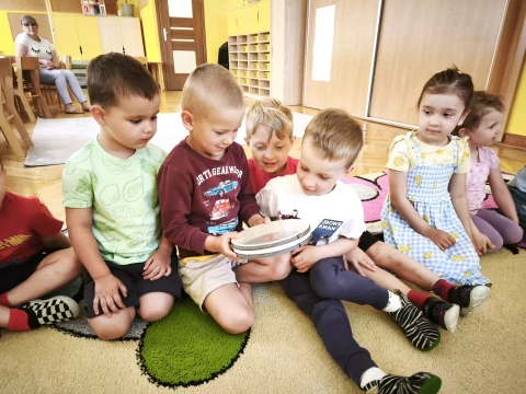 Warsztaty terapii dźwiękiem w Lajkoniku!